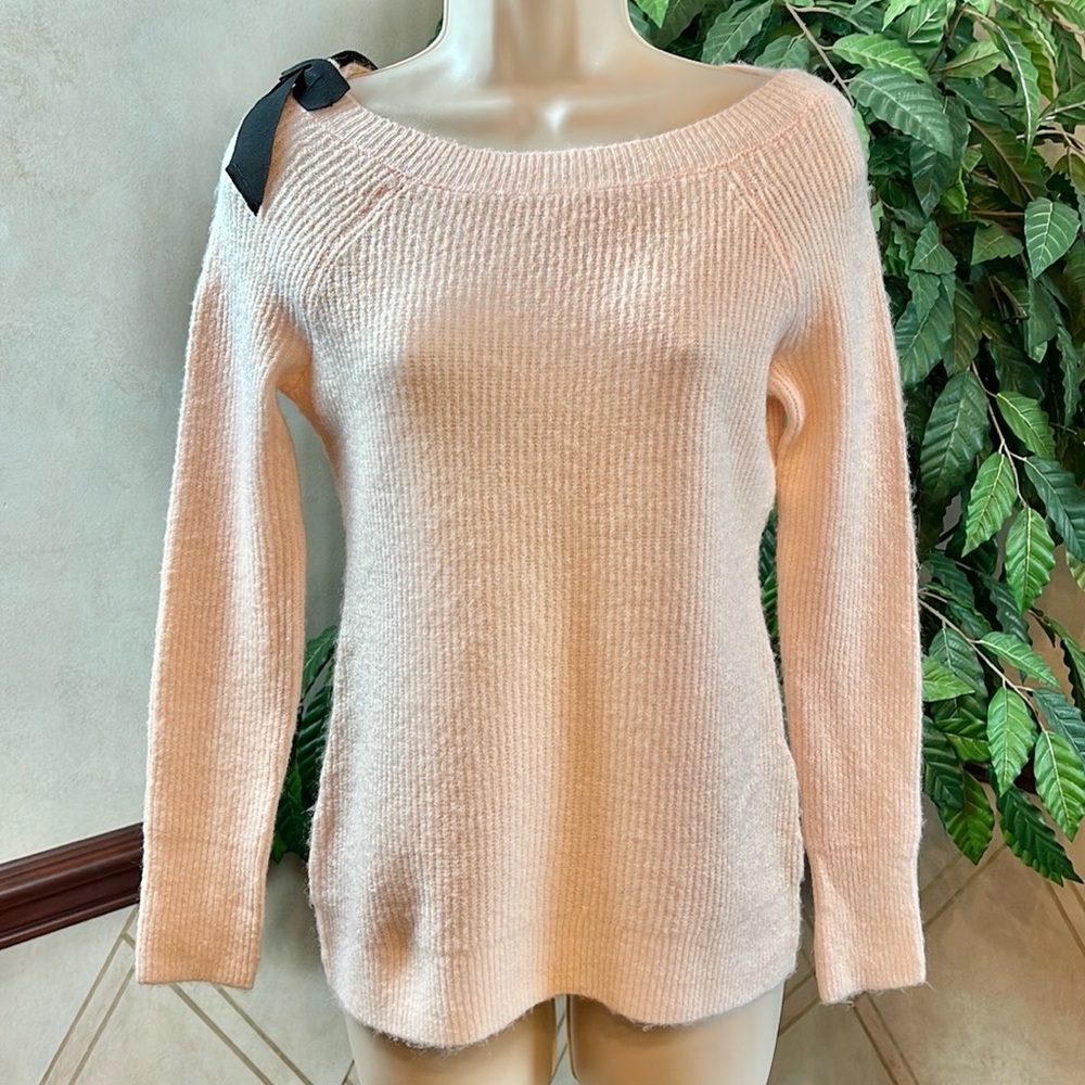 WHBM SHOULDER BOW BLUSH SWEATER